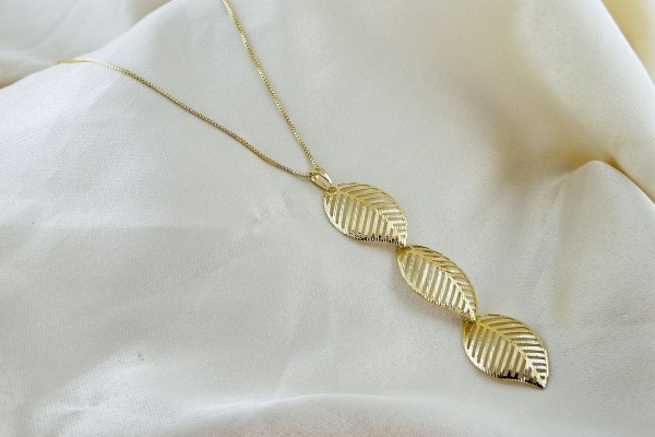 GARGANTILHA BANHO DOURADO